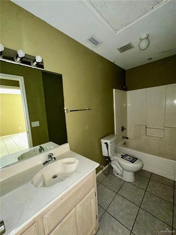 4307 W La Guardia Lane 4, Edinburg, TX 78539