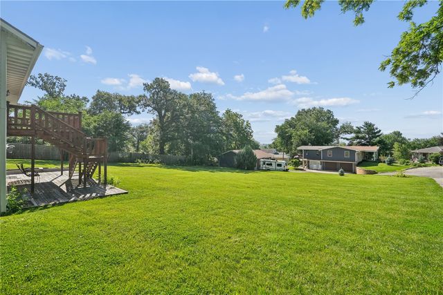 3009 Harvest Hill Road, Cedar Rapids, IA 52404