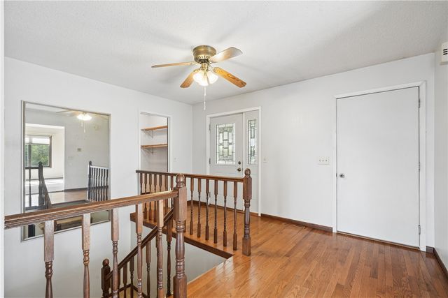 3009 Harvest Hill Road, Cedar Rapids, IA 52404