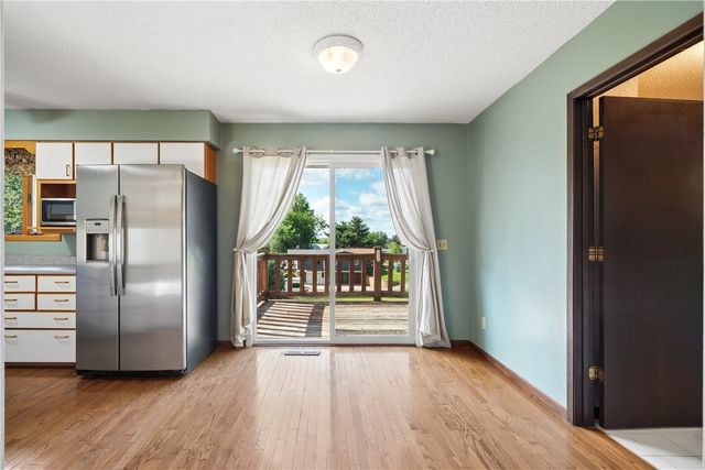 3009 Harvest Hill Road, Cedar Rapids, IA 52404