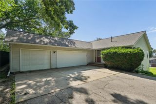 3009 Harvest Hill Road, Cedar Rapids, IA 52404