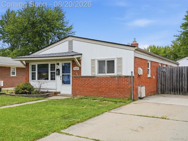 21601 Parkway Street, St. Clair Shores, MI 48082
