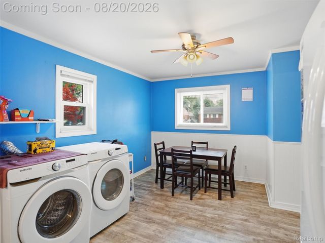 21601 Parkway Street, St. Clair Shores, MI 48082