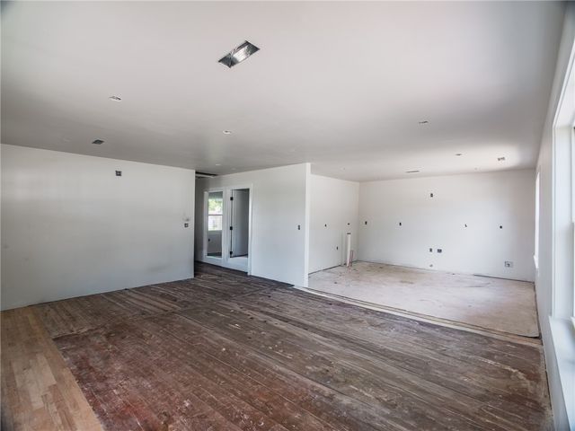 1023 S Morningside Drive, Fayetteville, AR 72701