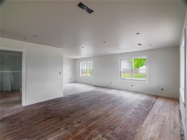 1023 S Morningside Drive, Fayetteville, AR 72701