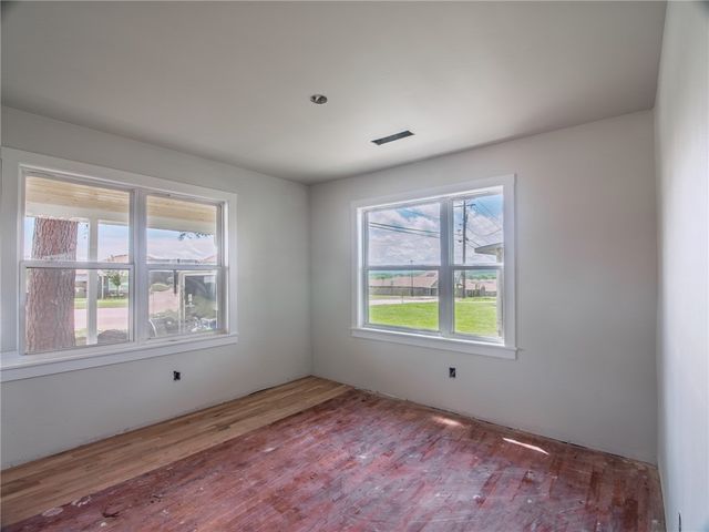 1023 S Morningside Drive, Fayetteville, AR 72701