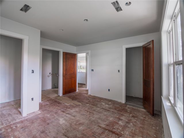 1023 S Morningside Drive, Fayetteville, AR 72701