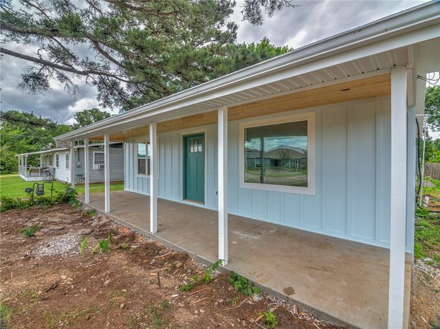 1023 S Morningside Drive, Fayetteville, AR 72701