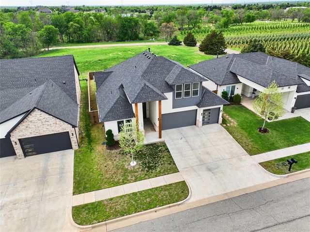 16001 Aparados Way, Edmond, OK 73013