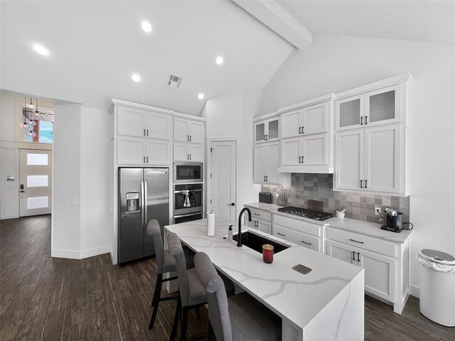 16001 Aparados Way, Edmond, OK 73013