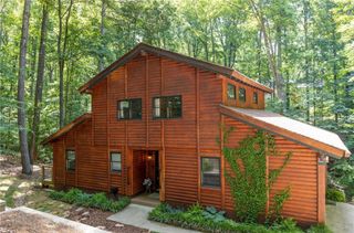 621 Spring Bluff Court SW, Marietta, GA 30064