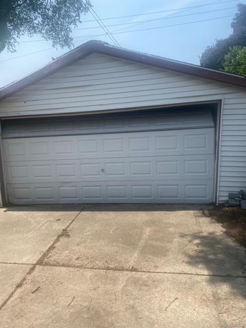 17195 Stoepel Street, Detroit, MI 48221