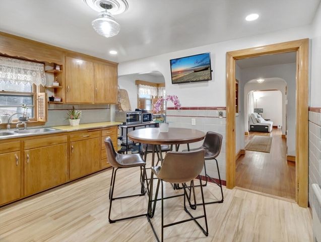 222 Walnut St, Saugus, MA 01906