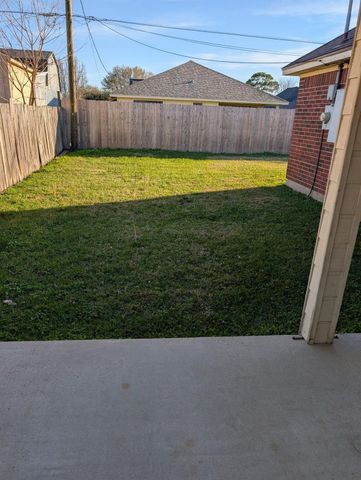 11020 San Jacinto Drive, La Porte, TX 77571