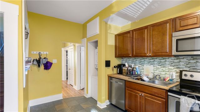 534 E Waldburg Street, Savannah, GA 31401