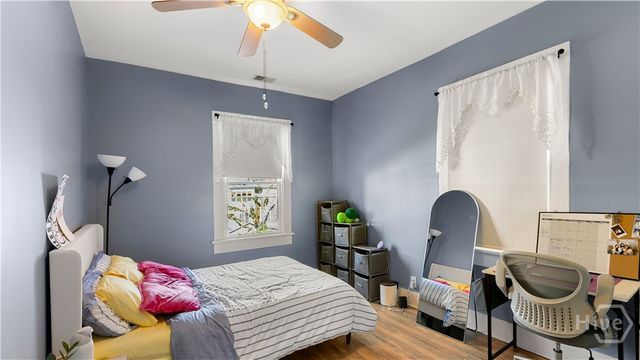 534 E Waldburg Street, Savannah, GA 31401