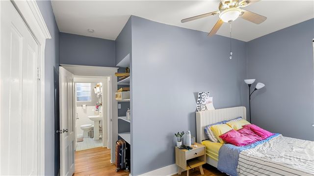 534 E Waldburg Street, Savannah, GA 31401