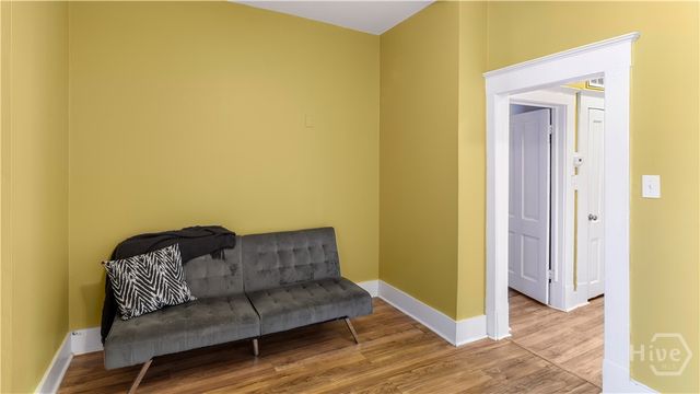 534 E Waldburg Street, Savannah, GA 31401