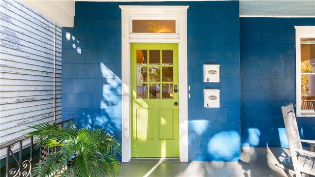 534 E Waldburg Street, Savannah, GA 31401