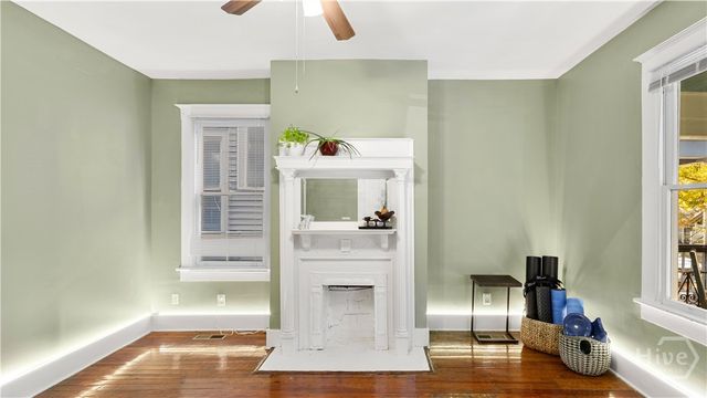 534 E Waldburg Street, Savannah, GA 31401