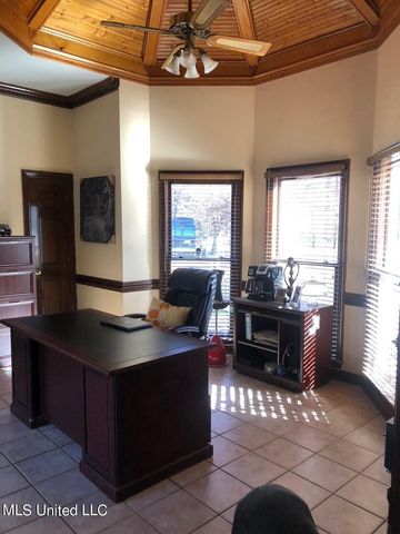 9144 Valley Grove Lane, Southaven, MS 38672