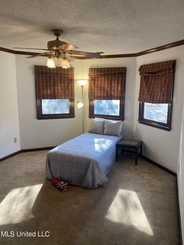 9144 Valley Grove Lane, Southaven, MS 38672