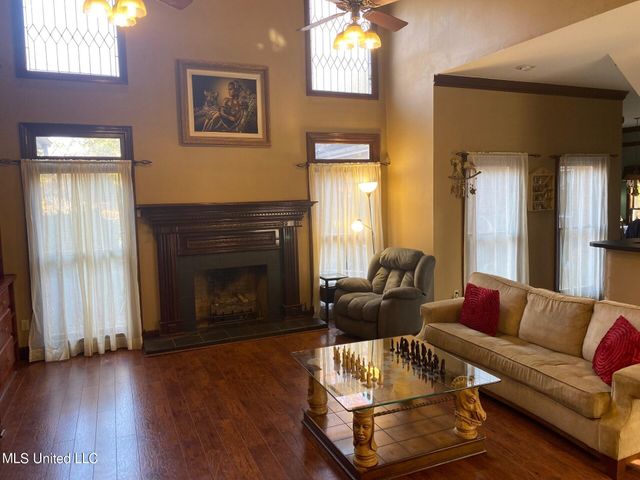 9144 Valley Grove Lane, Southaven, MS 38672