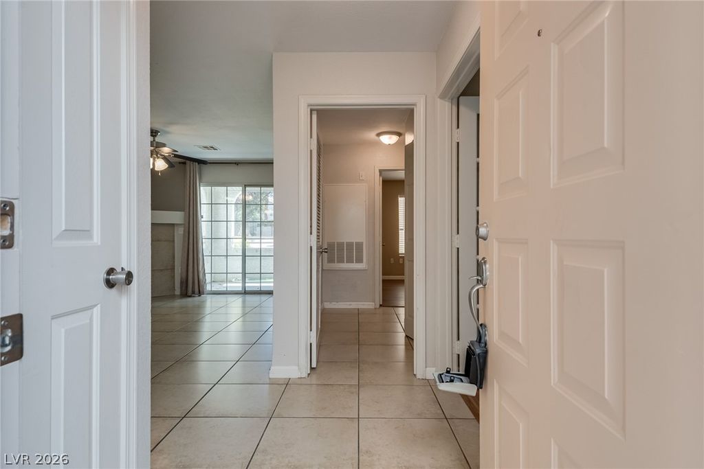 8452 Boseck Drive 130, Las Vegas, NV 89145 — photo 4