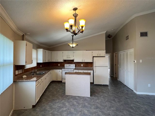 15539 CHAMBERLAIN BOULEVARD, Port Charlotte, FL 33953