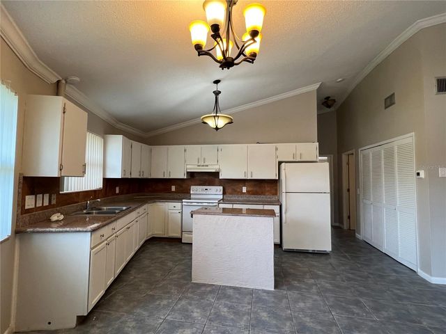 15539 CHAMBERLAIN BOULEVARD, Port Charlotte, FL 33953