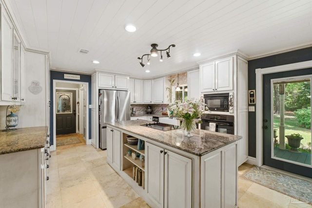 6930 Summit Way, Milton, FL 32570