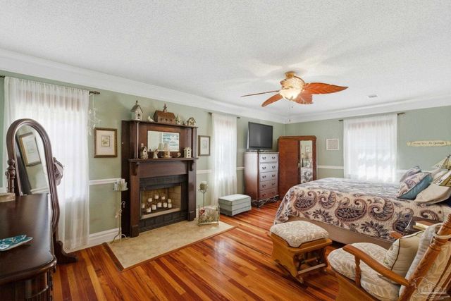 6930 Summit Way, Milton, FL 32570