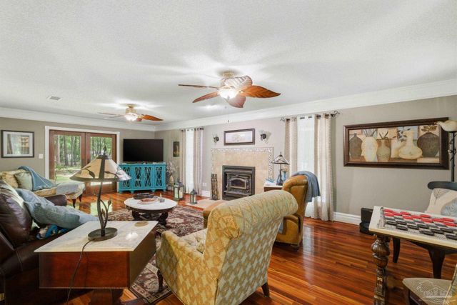 6930 Summit Way, Milton, FL 32570