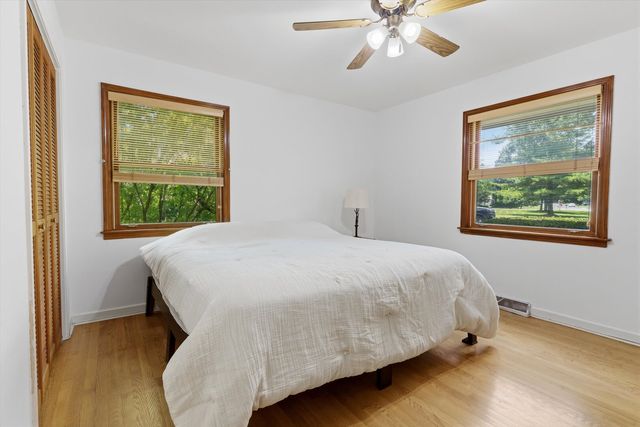 6231 Linden Lane, La Grange Highlands, IL 60525