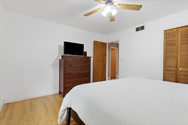 6231 Linden Lane, La Grange Highlands, IL 60525