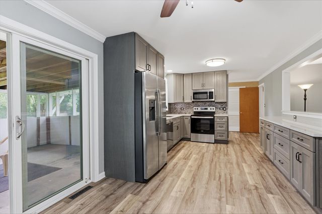 6231 Linden Lane, La Grange Highlands, IL 60525