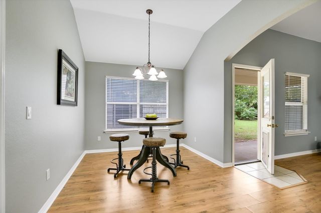 5 Dogwood DR, Wimberley, TX 78676