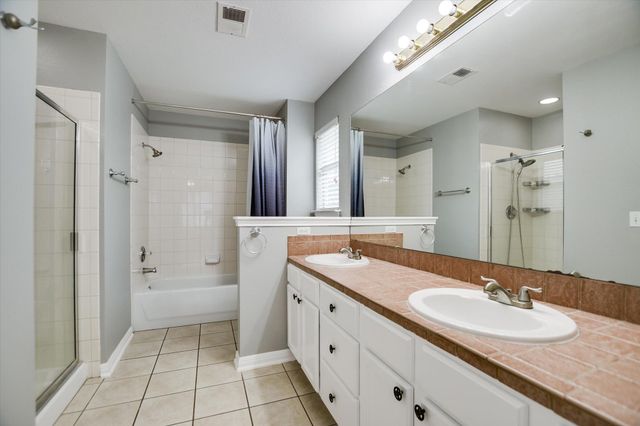 5 Dogwood DR, Wimberley, TX 78676