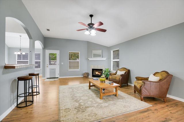 5 Dogwood DR, Wimberley, TX 78676