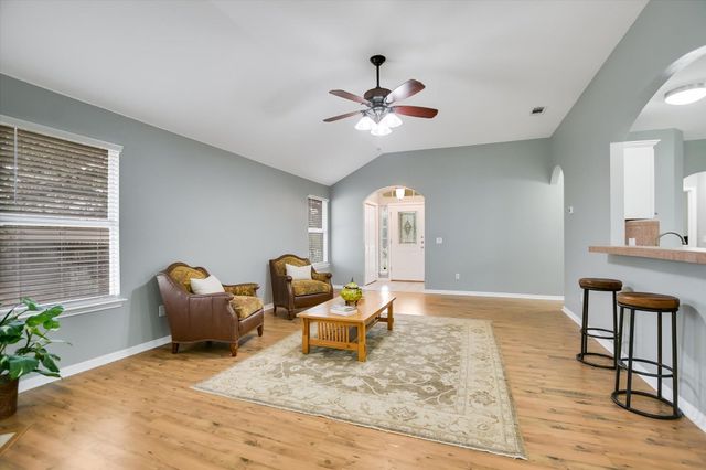 5 Dogwood DR, Wimberley, TX 78676