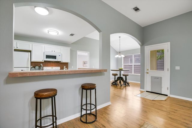 5 Dogwood DR, Wimberley, TX 78676