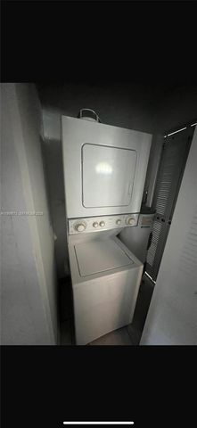 313 SE 3rd Ave 313, Hallandale Beach, FL 33009