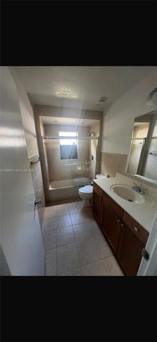 313 SE 3rd Ave 313, Hallandale Beach, FL 33009