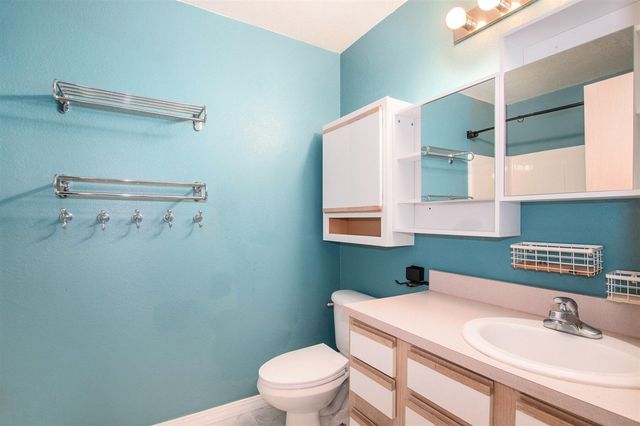 18372 N Ridge Court 12, Spring Lake, MI 49456