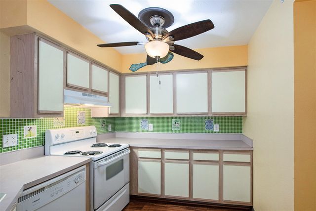 18372 N Ridge Court 12, Spring Lake, MI 49456