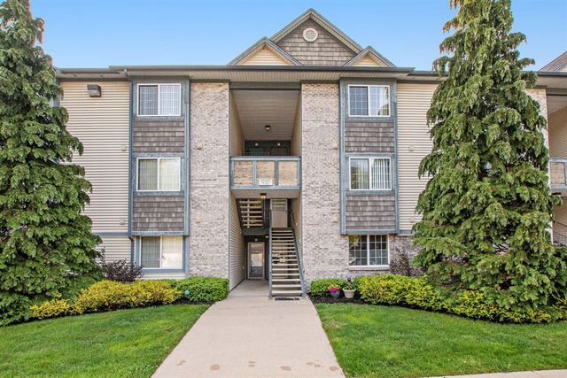 18372 N Ridge Court 12, Spring Lake, MI 49456