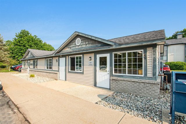 18372 N Ridge Court 12, Spring Lake, MI 49456