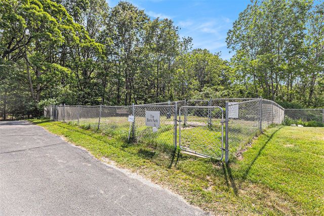 18372 N Ridge Court 12, Spring Lake, MI 49456