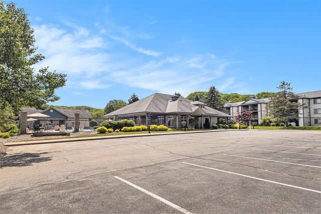 18372 N Ridge Court 12, Spring Lake, MI 49456