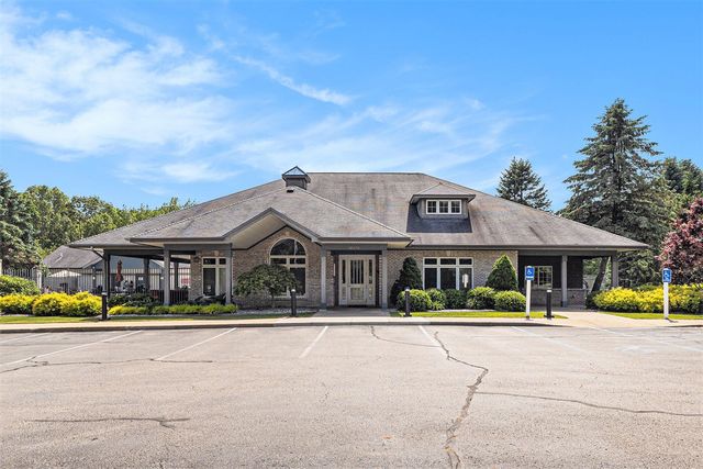 18372 N Ridge Court 12, Spring Lake, MI 49456